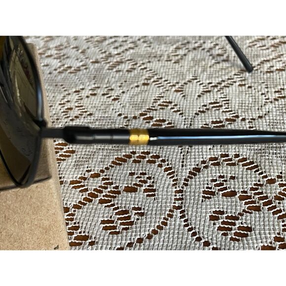 New Aviator Black Sunglasses POLARIZED Lens Gold Detail Nice ~Unisex - Picture 6 of 6